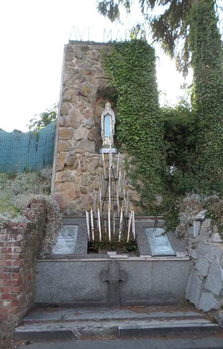 Houdain lez Bavay, grotte de Lourdes.