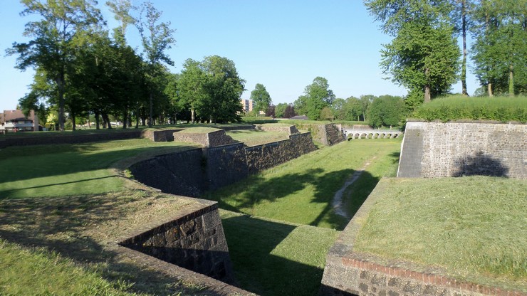 Avesnois: Les remparts de Maubeuge.