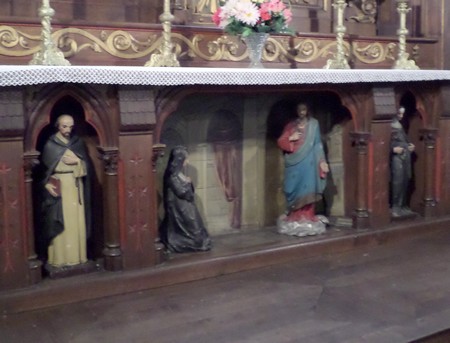 Eglise de Jenlain, autel