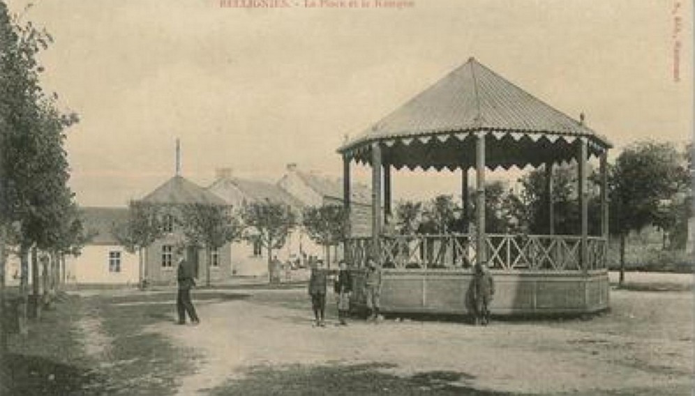 Kiosque en bois de Bellignies.