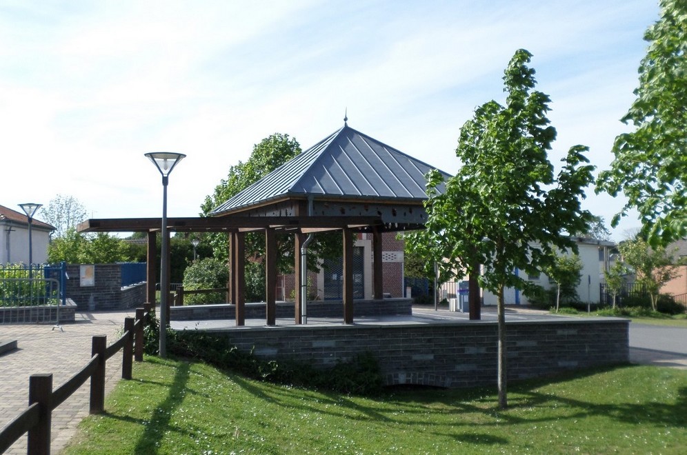 *Les kiosques de l'Avesnois*. Le kiosque à danser de Colleret.