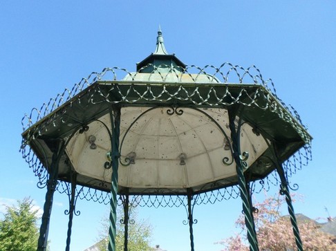 Le kiosque à danser de Lez Fontaine.