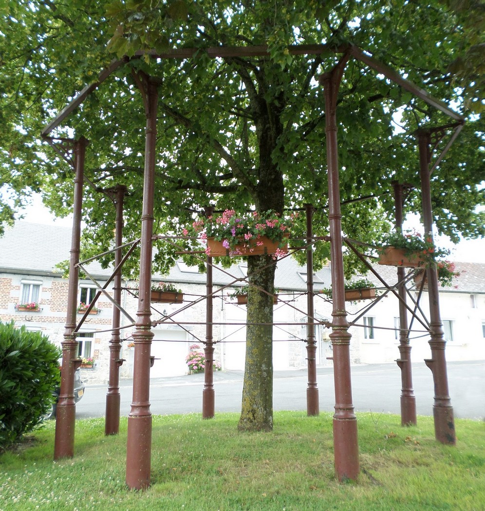 *Les kiosques de l'Avesnois*. Le kiosque à danser de Saint Hilaire sur Helpe