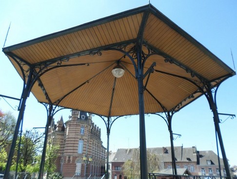 Le kiosque à musique de Solre le Château.