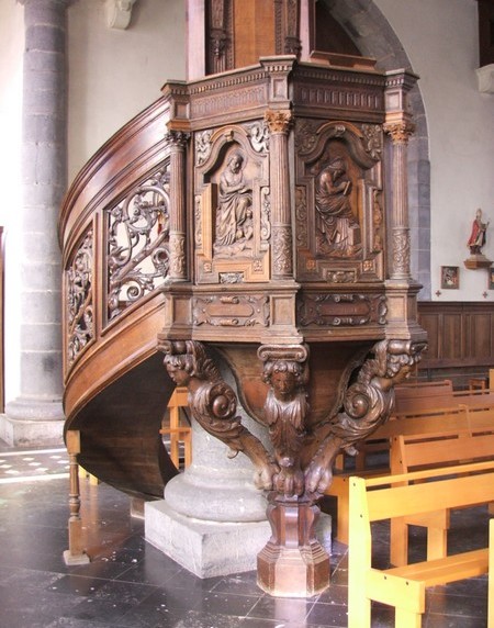 Chaire de l'église de La Longueville