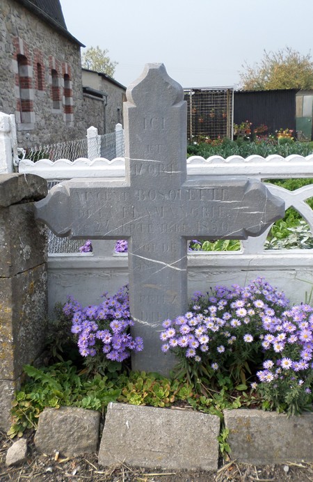 Croix à Laroullies.