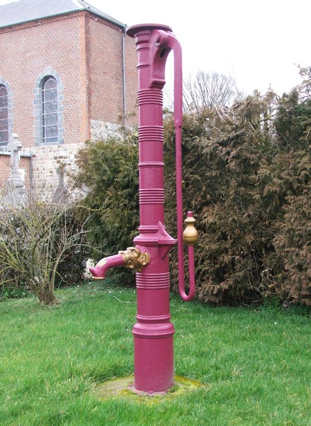 Pompe à eau à Le Favril