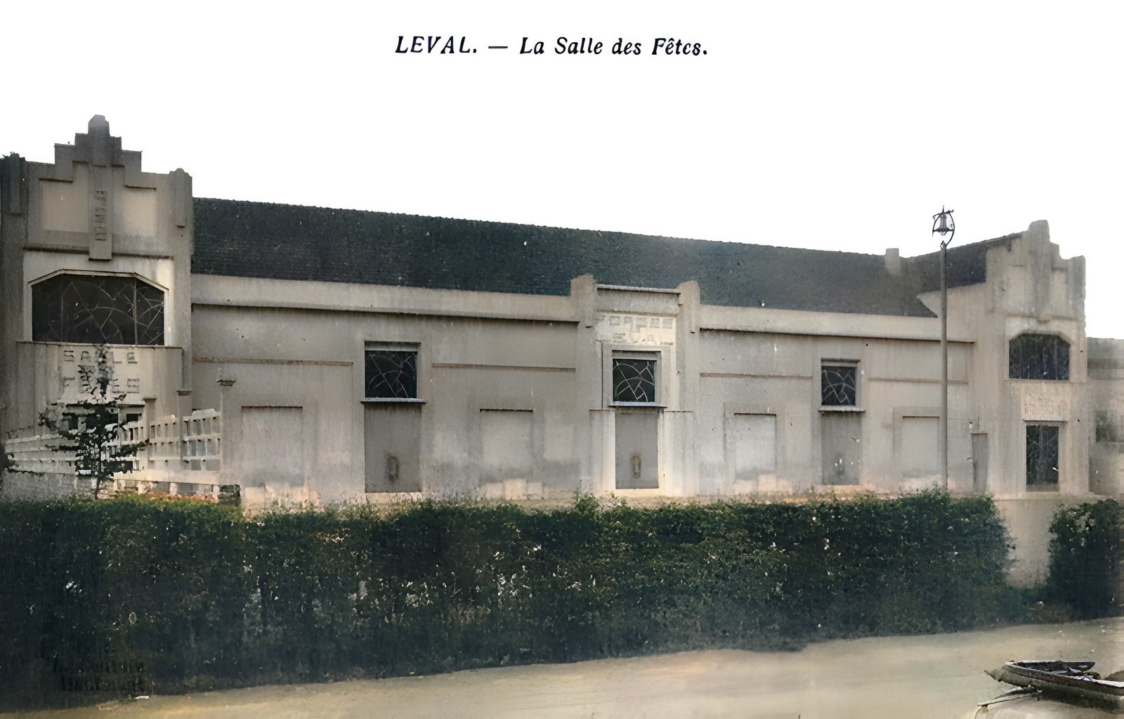 Ancienne salle des fêtes de Leval.