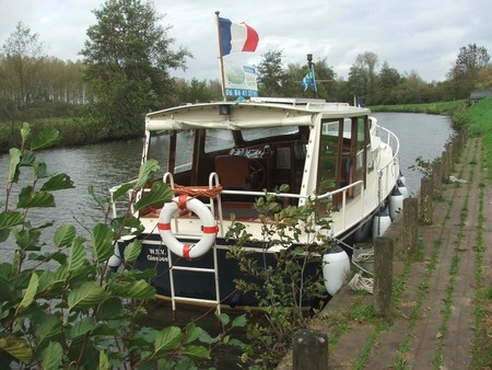 La halte sur la Sambre à Leval