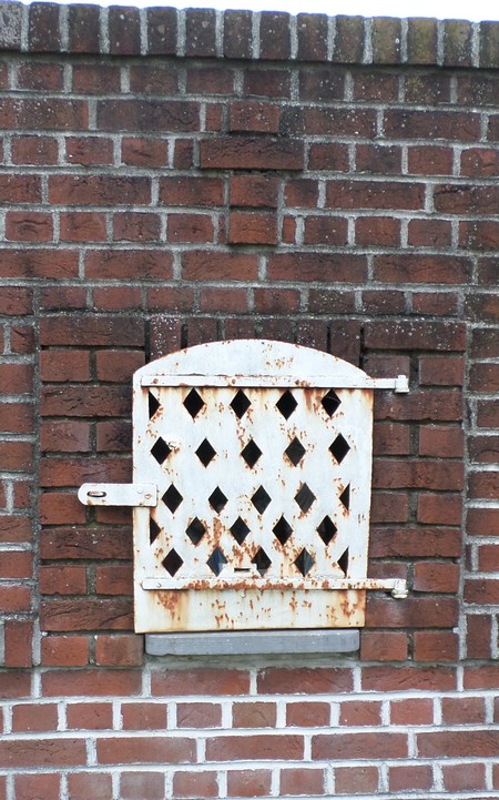 Niche à Leval.