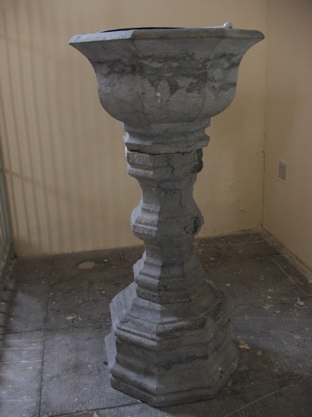 Fonts baptismaux, église de Lez Fontaine