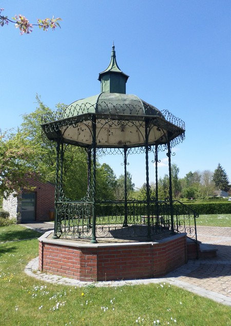 Kiosque de  Lez Fontaine