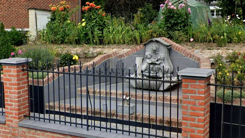 Fontaine chez un particulier à Liessies