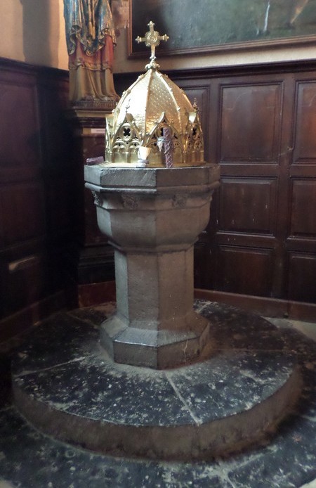 Fonts baptismaux de l'église de Liessies