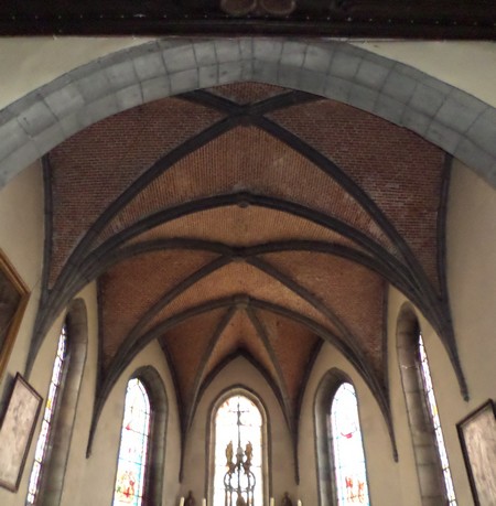 Eglise de Liessies, Voûte en brique.