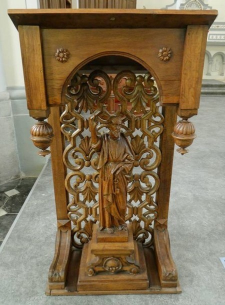 Eglise de Locquignol, pupitre