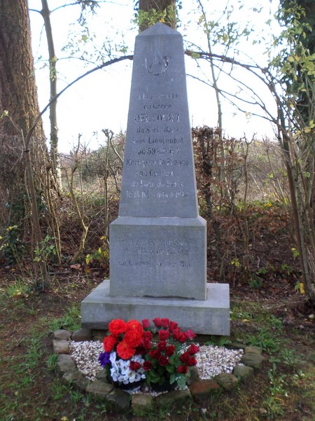 Mémorial Delcourt à Locquignol.