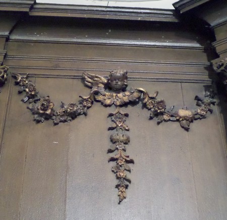 Eglise d'Amfroipret, détail du retable