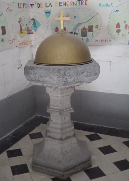 Eglise de Maresches, fonts baptismaux