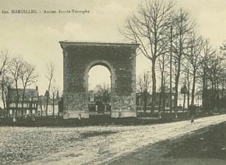 Arc de Triomphe de Maroilles, carte postale ancienne.