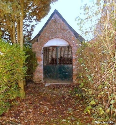 Chapelle XIXème siècle. Chemin de la petite Marlière à Maroilles