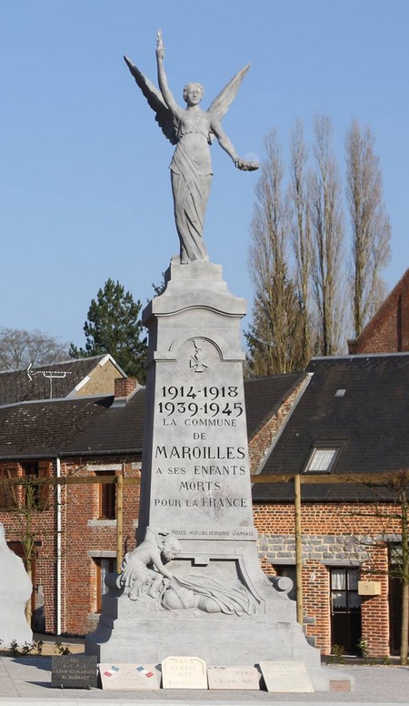 Monument aux Morts de Maroilles