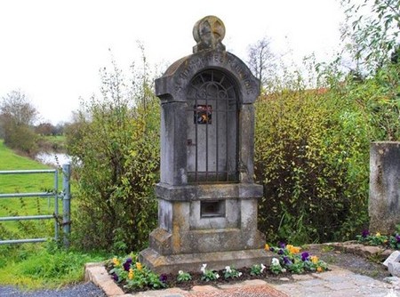 Oratoire dédié à st Roch à Maroilles
