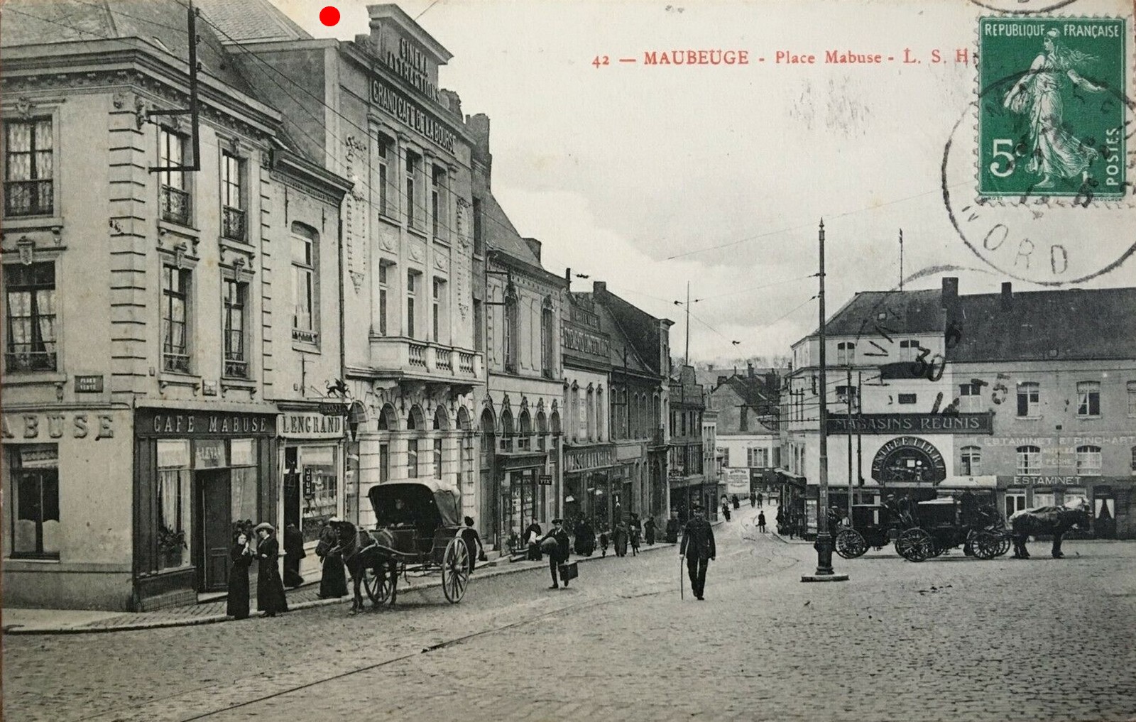 Place Mabuse, les magasins réunis.