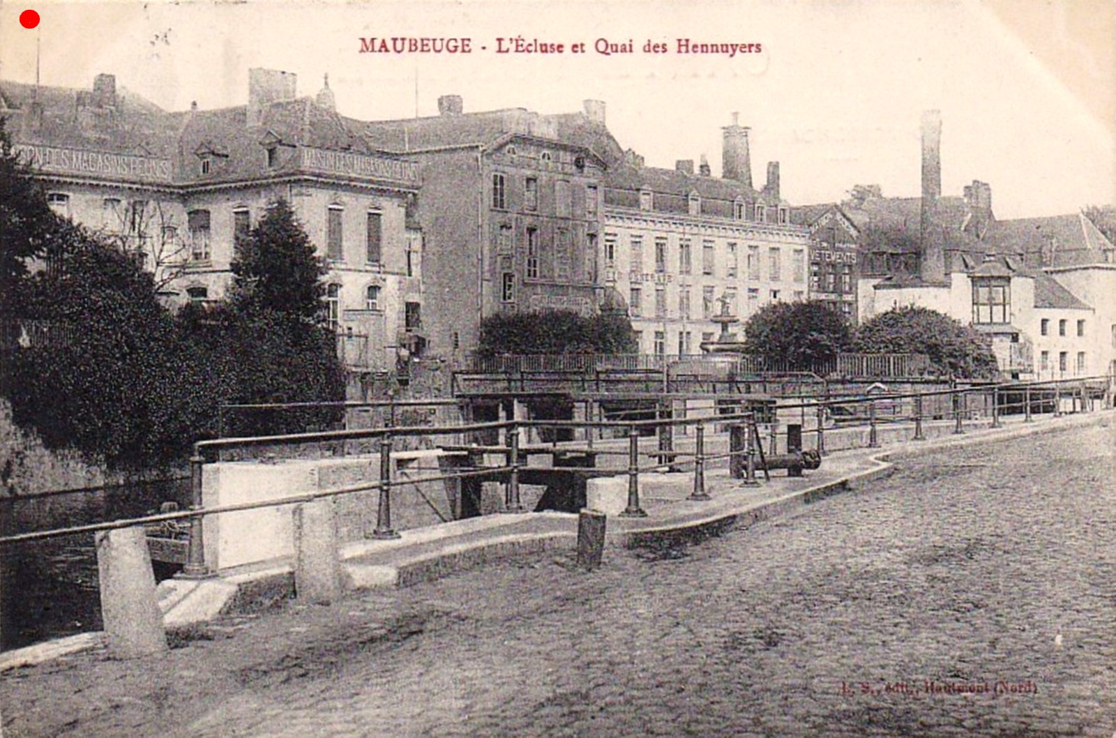 Place Mabuse, les magasins réunis.