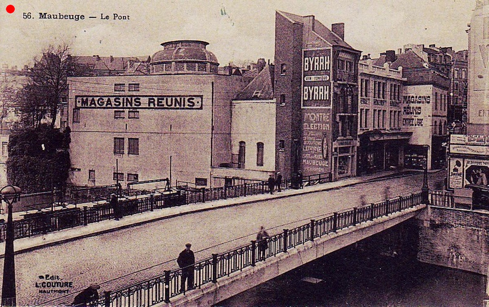 Place Mabuse, les magasins réunis.