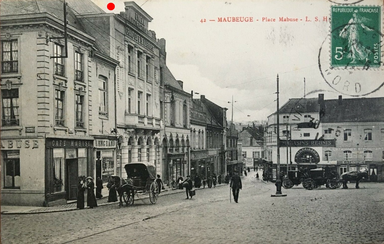 Cartes postales anciennes de Maubeuge, Place Mabuse