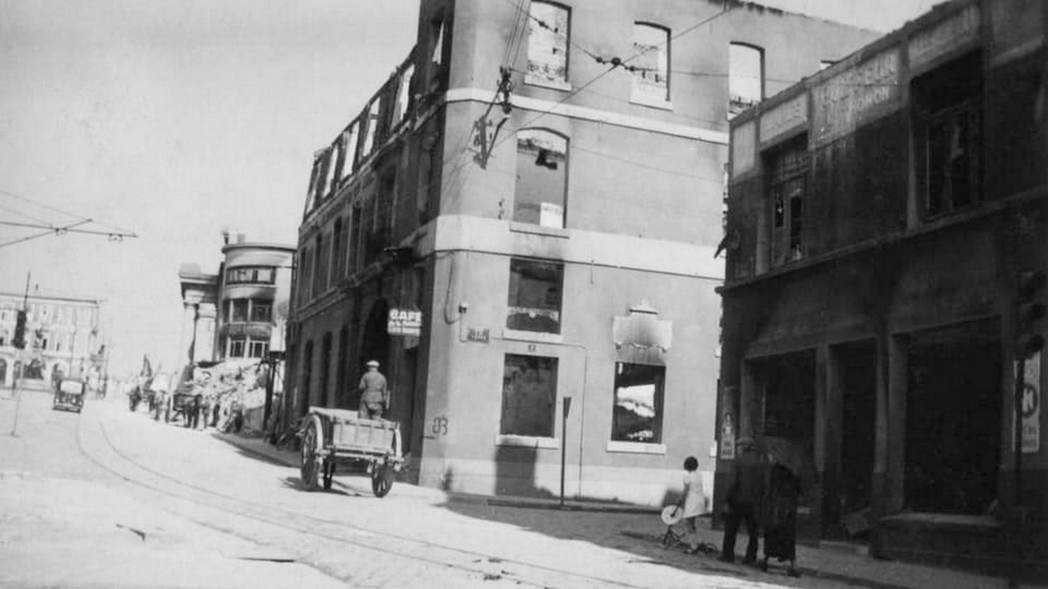 Cartes postales anciennes de Maubeuge, Place Mabuse