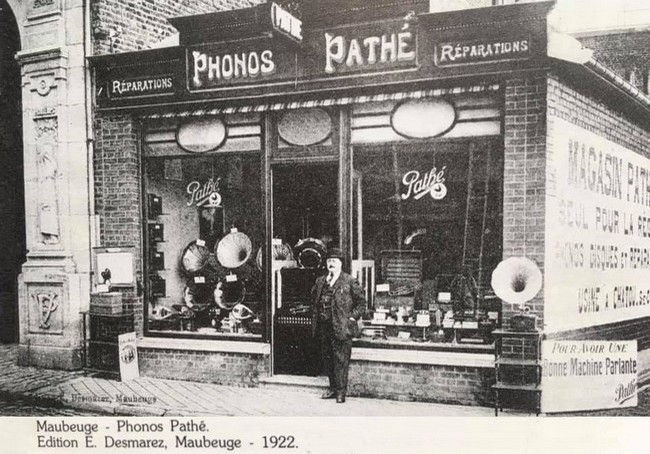 Maubeuge, carte postale, boutique musique.