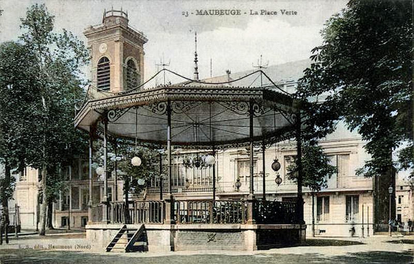 Maubeuge, cartes postales anciennes, la place Verte, le kiosque
