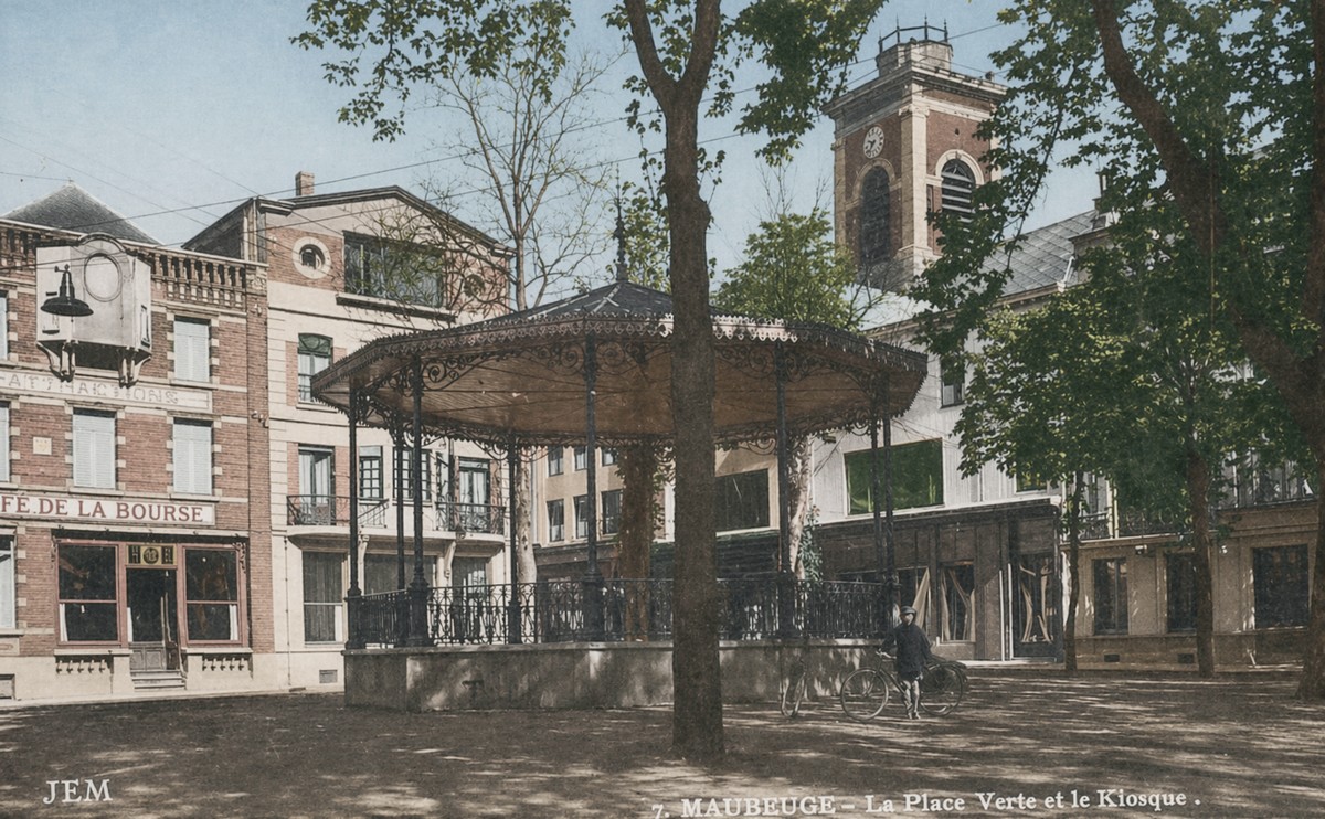 Maubeuge, cartes postales anciennes, la place Verte, le kiosque