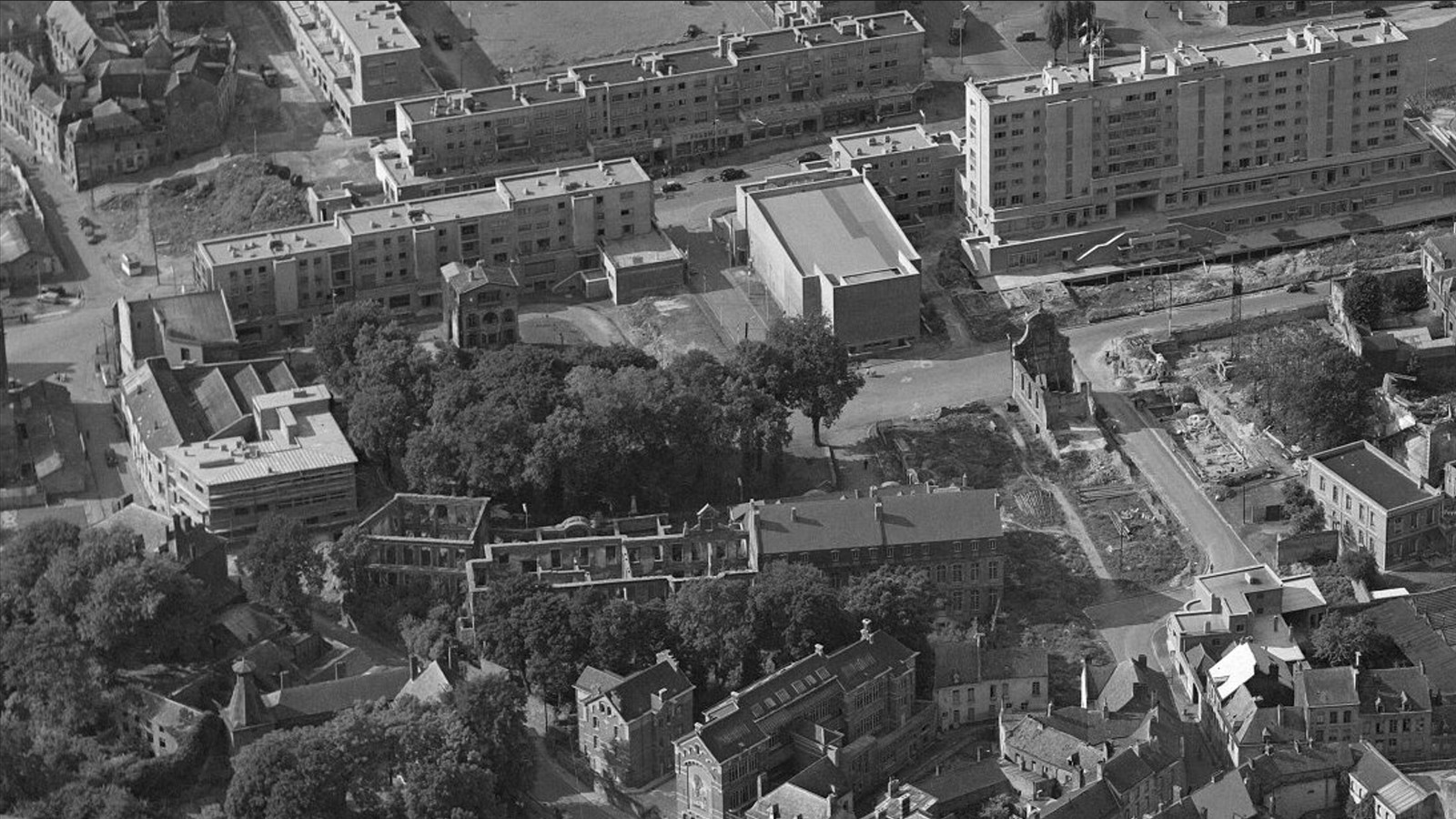 Maubeuge en reconstruction.