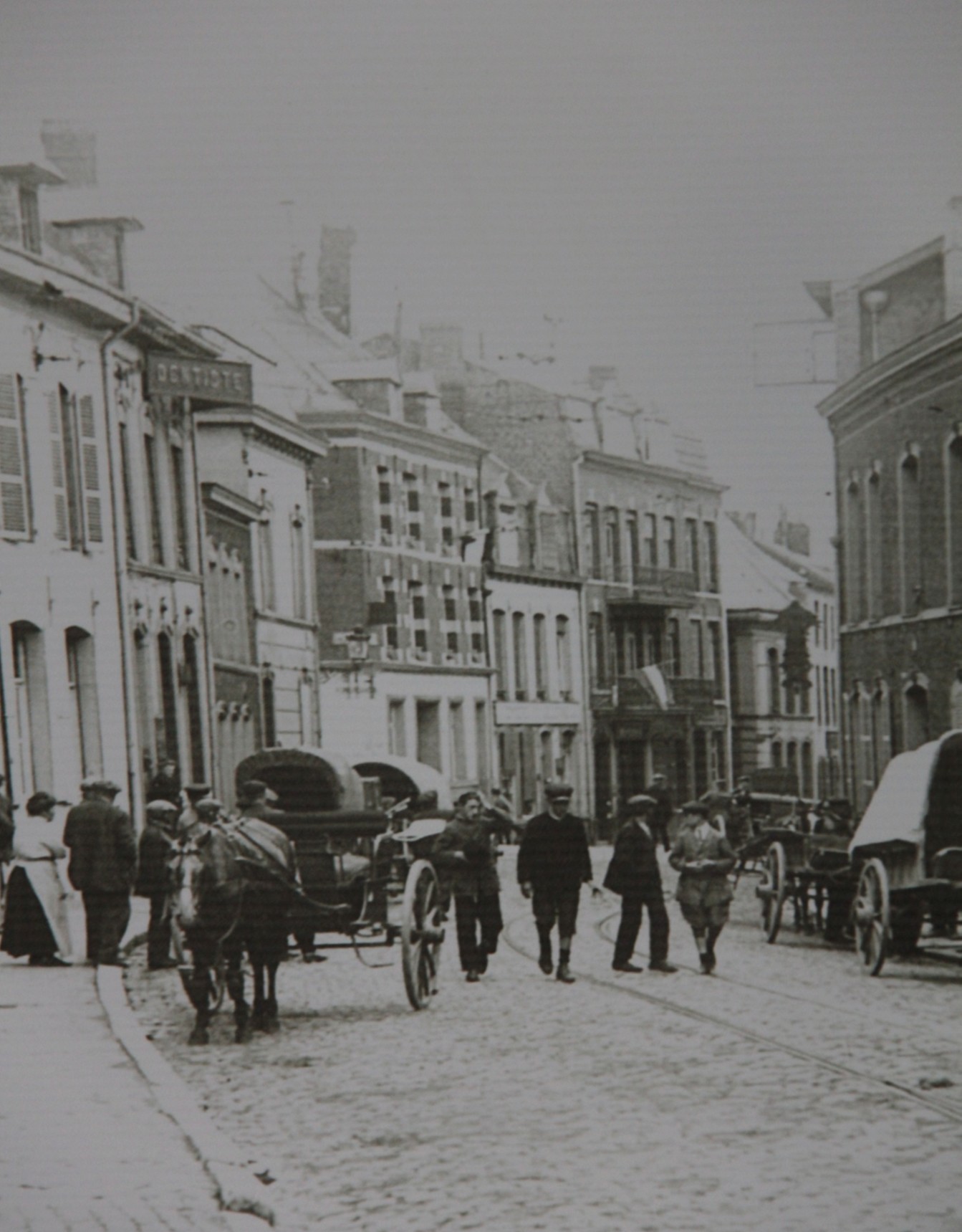 Cartes postales de Maubeuge, rue de la République
