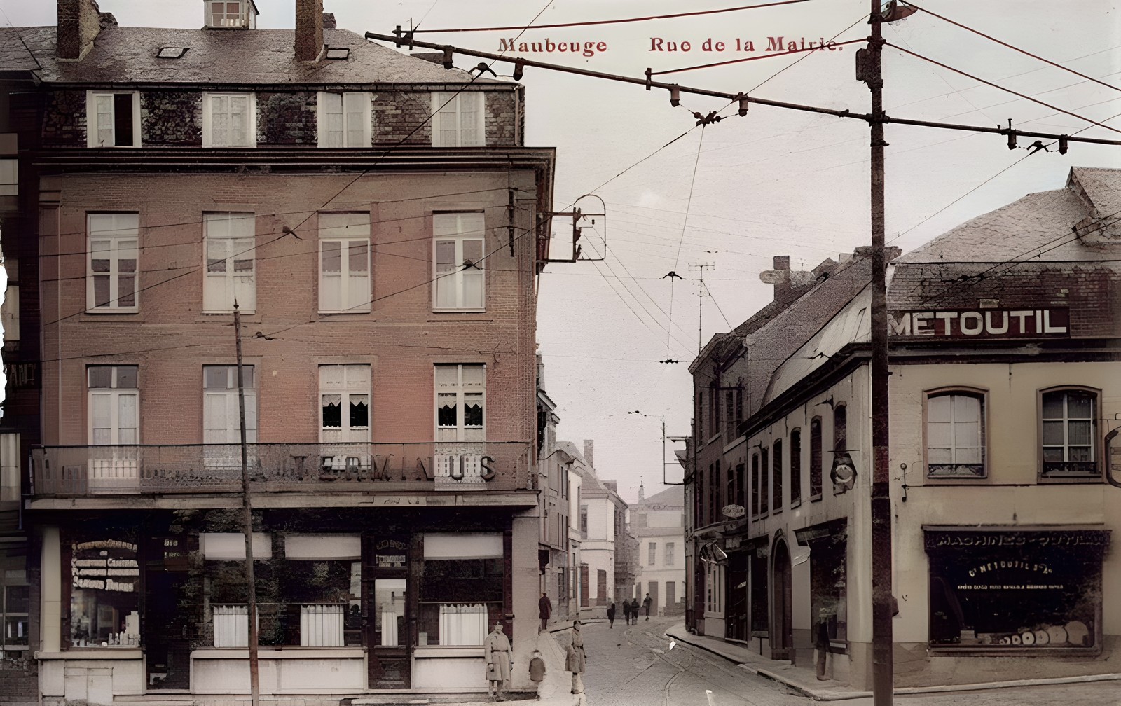 Maubeuge, entrée de la rue de la mairie