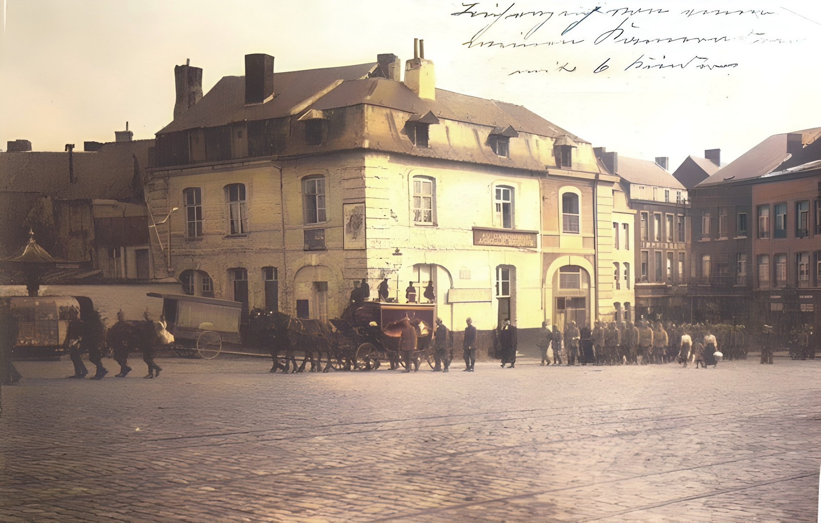 Carte postale de 1915, porte de Mons Maubeuge.