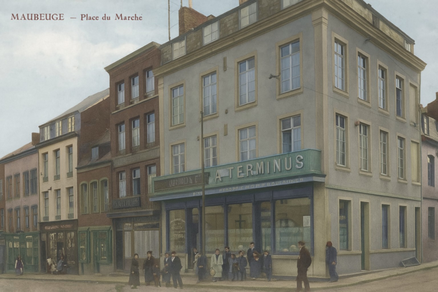 Maubeuge, entrée de la rue de la mairie
