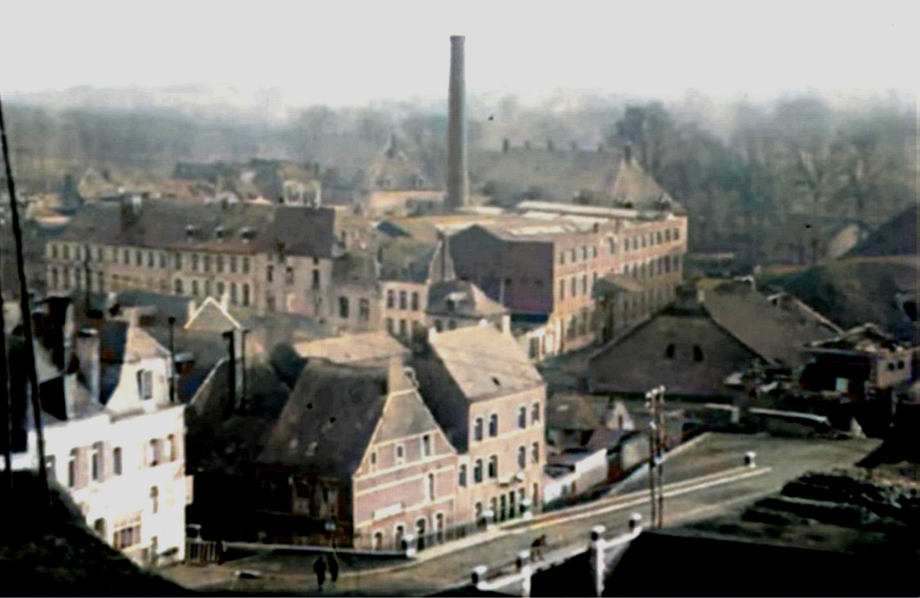 Cartes postales de Maubeuge, Porte des Poilus