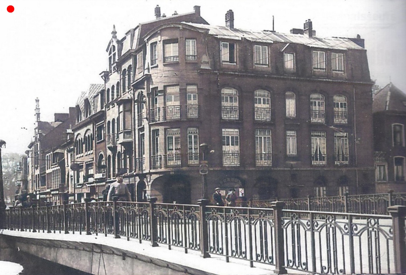 Cartes postales anciennes de Maubeuge, rue de France