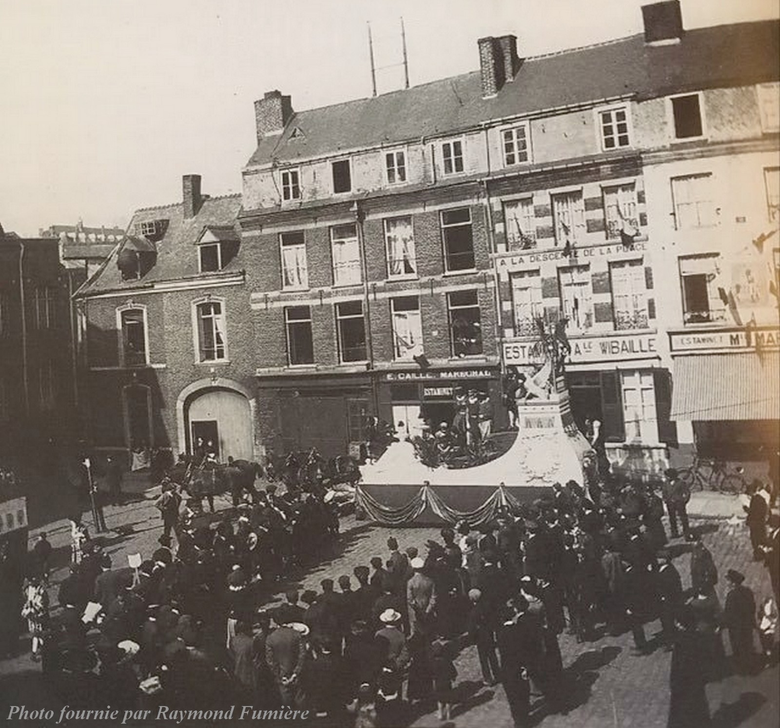 Maubeuge, les immeubles de la porte de France au début du 20 ème siècle.