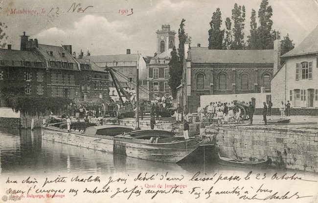 Cartes postales anciennes de Maubeuge, La Sambre et les quais