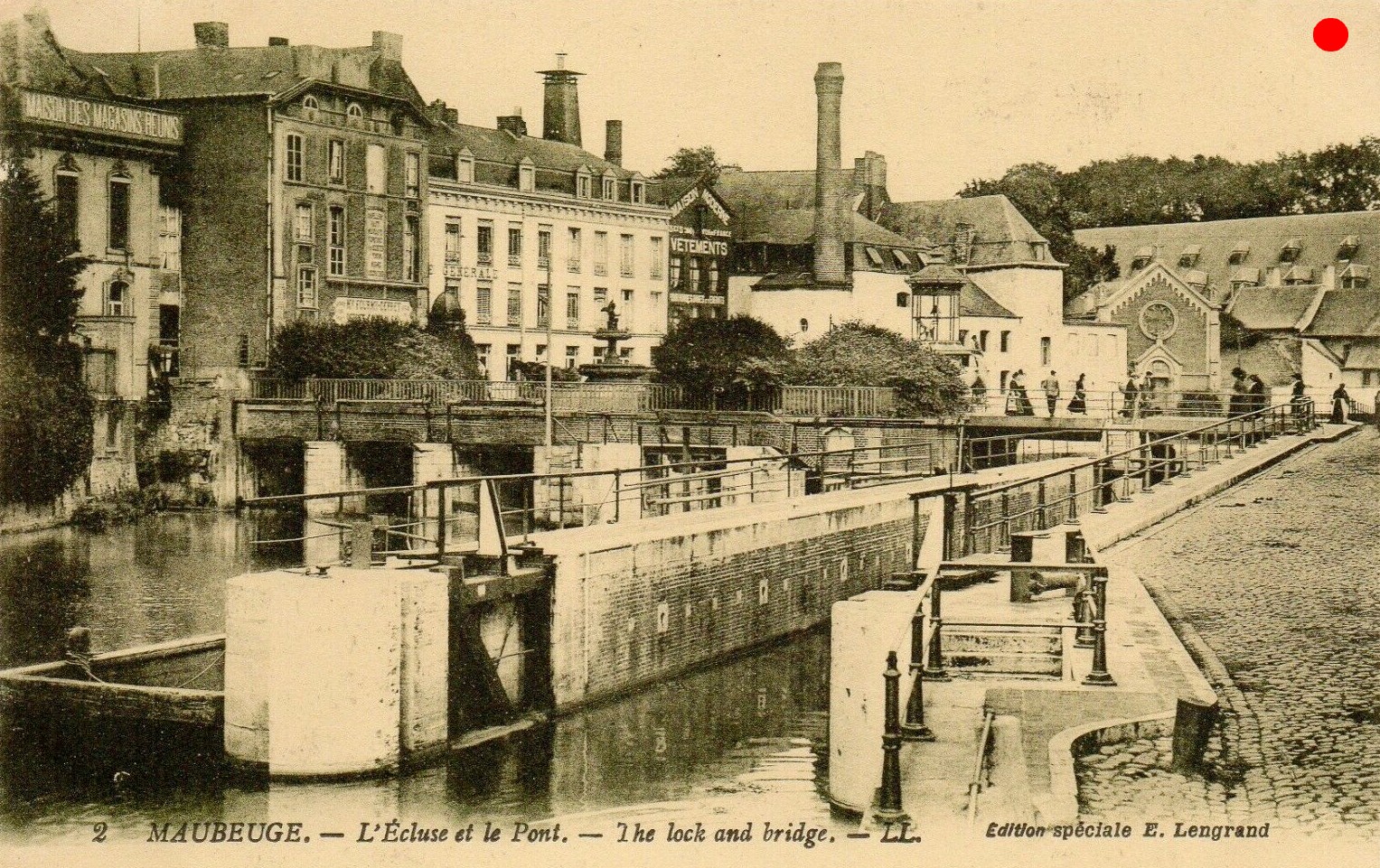 Cartes postales anciennes de Maubeuge, La Sambre et les quais
