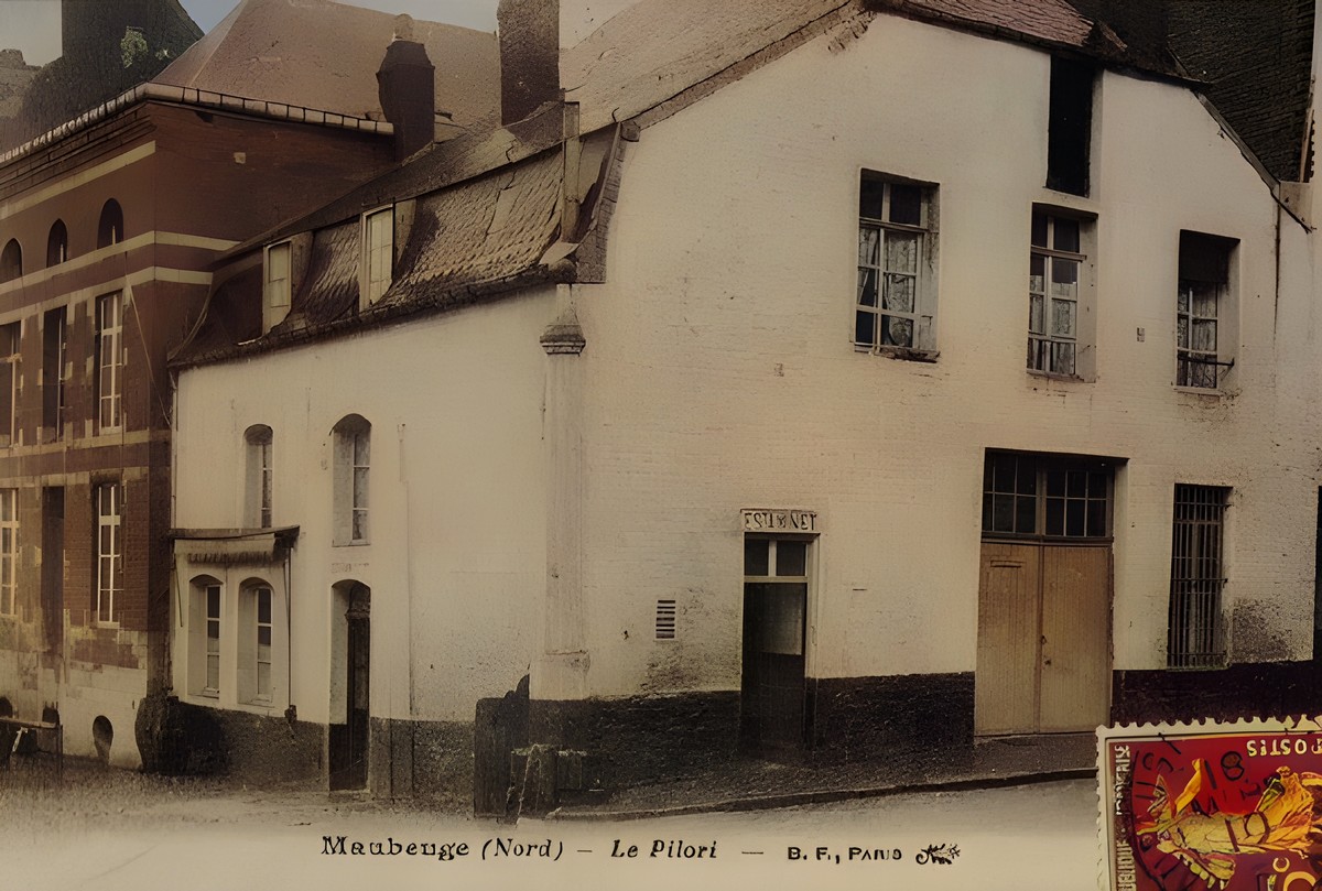 Maubeuge, le Pilori, rue de la Croix.