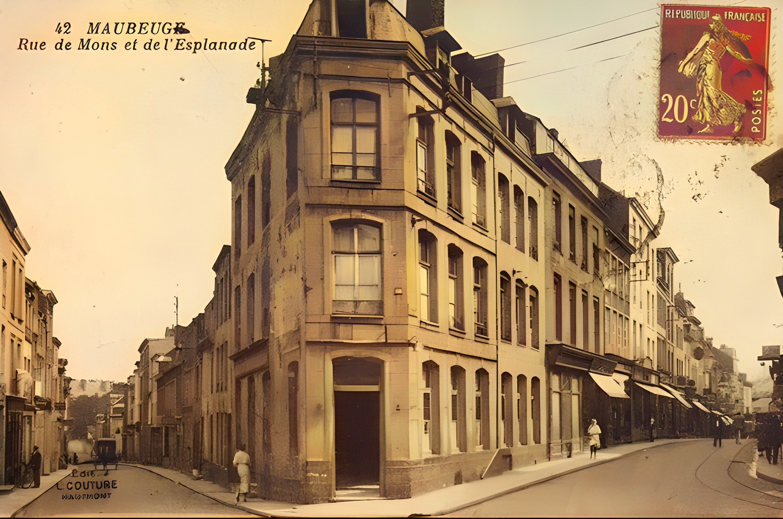Cartes postales anciennes de Maubeuge, rue de Mons