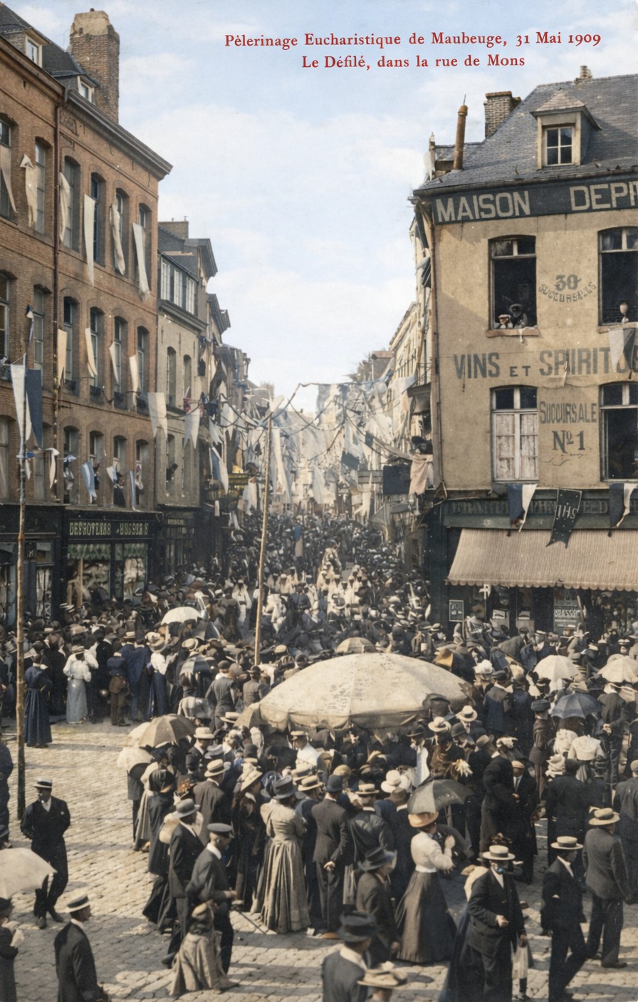 Cartes postales de Maubeuge, rue de Mons, 1905