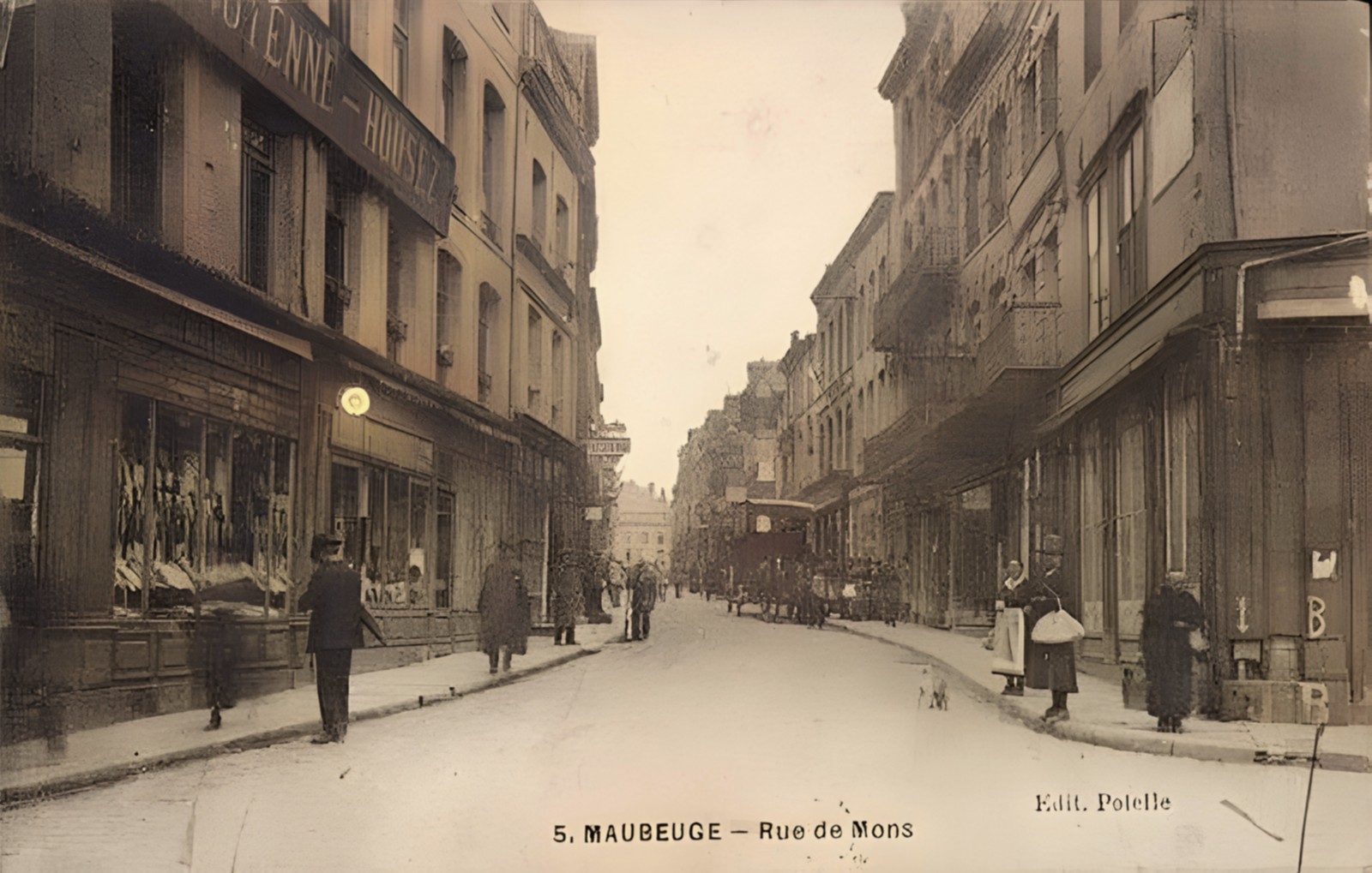 Maubeuge, Place du marché aux Herbes