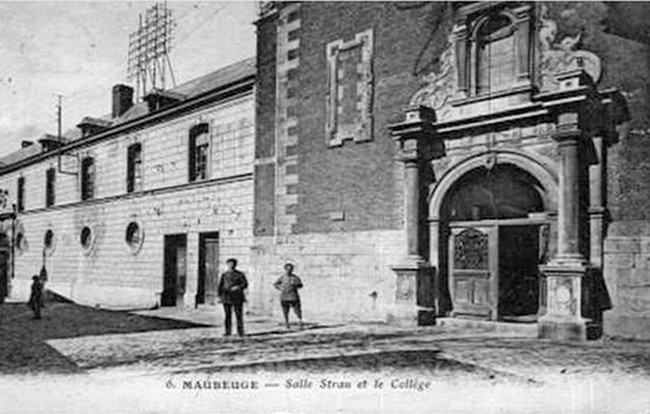 Cartes postales anciennes de Maubeuge, la salle Sthrau après les bombardement,